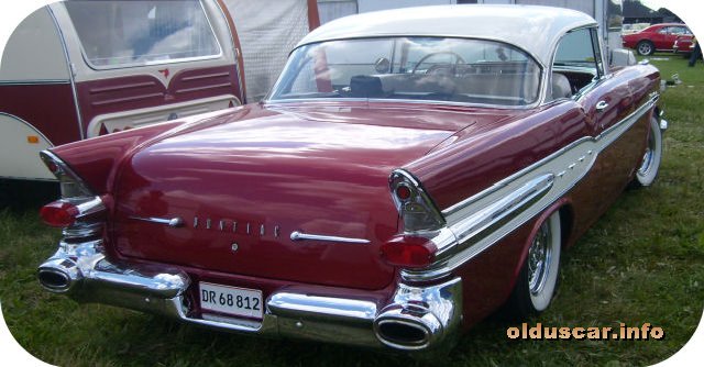 1957 Pontiac Star Chief Custom Catalina Hardtop Coupe back